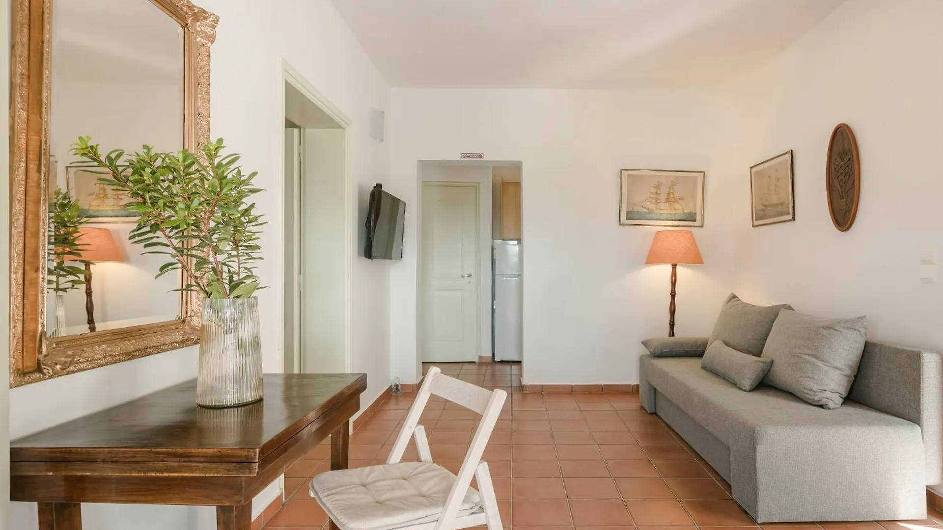 Villa Noi- Noi The Apartment Antipata  0*, Antipata (Erisos) Greece